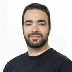 Θωμάς Θεοχάρης