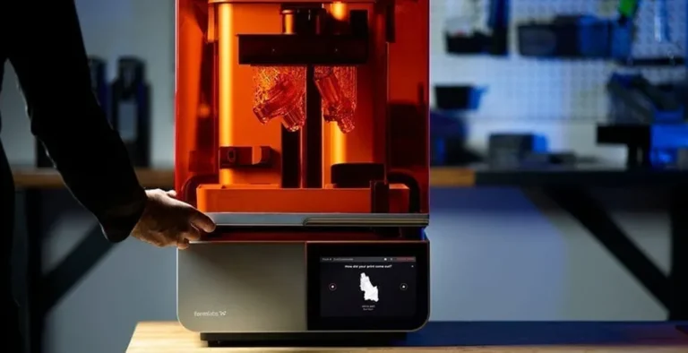 Με την έλευση του Form 4B από τη Formlabs, η τρισδιάστατη εκτύπωση στο ιατρείο περνά σε μια νέα εποχή ταχύτητας και αξιοπιστίας.